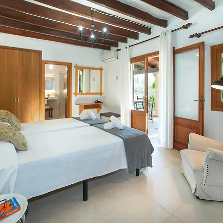 Gato By Vintage Travel