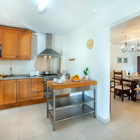 Gato By Vintage Travel Villa